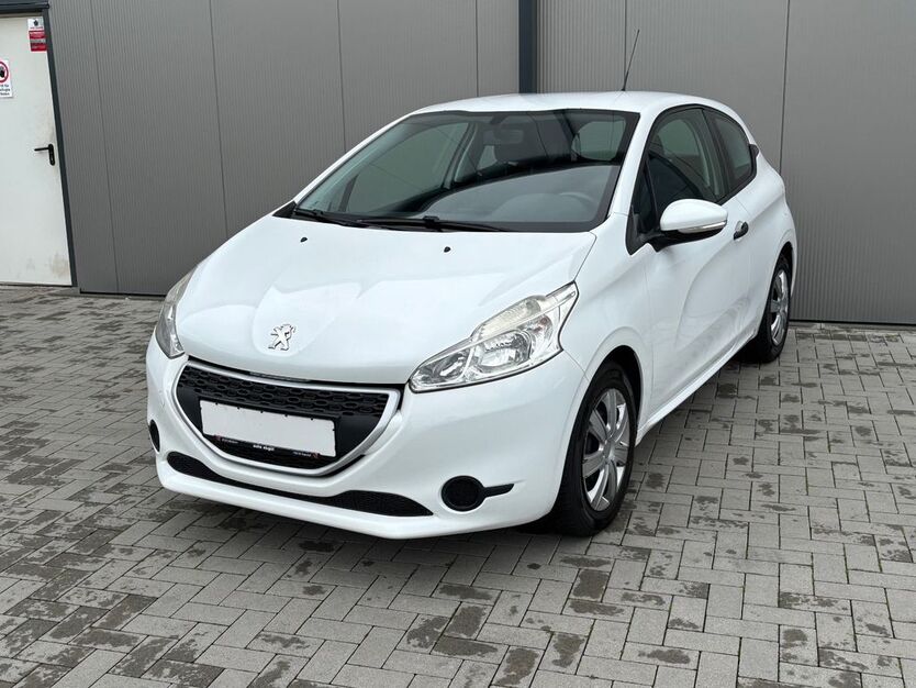 Peugeot 208 131.970 km 3.899 € Kandel 76870