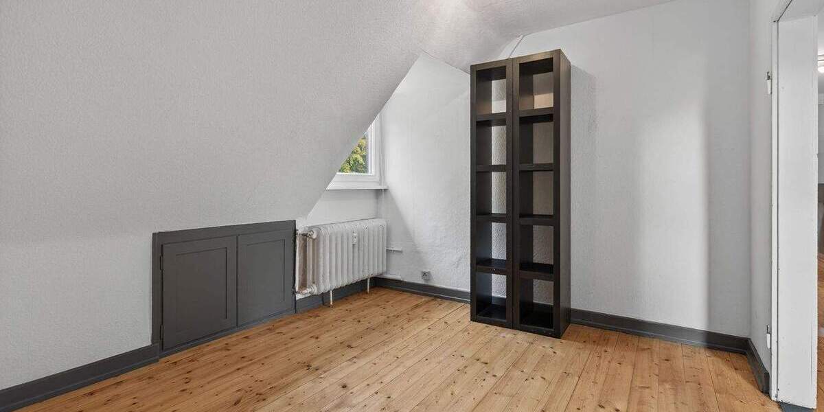 Seltene Gelegenheit: Dreifamilienhaus mit viel Platz und Potenzial in Ettlingen-Spessart 1 zimmer