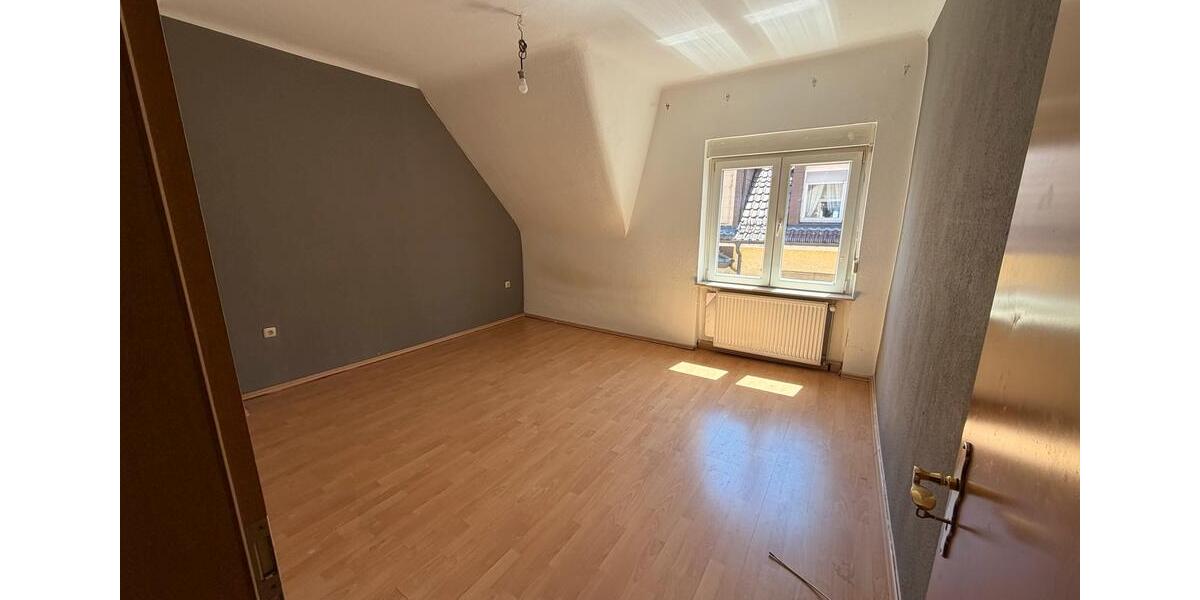 Dachgeschoßwohnung Pforzheim Eutingen - 3 Zimmer, 56 m&sup2;, 170.000&euro; | Angebot:26889099