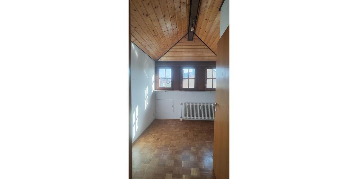Dachgeschoßwohnung Waldbronn - 4 Zimmer, 96 m&sup2;, 331.000&euro; | Angebot:25301705