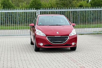 Peugeot 208 89.000 km 4.999 € Kandel 76870