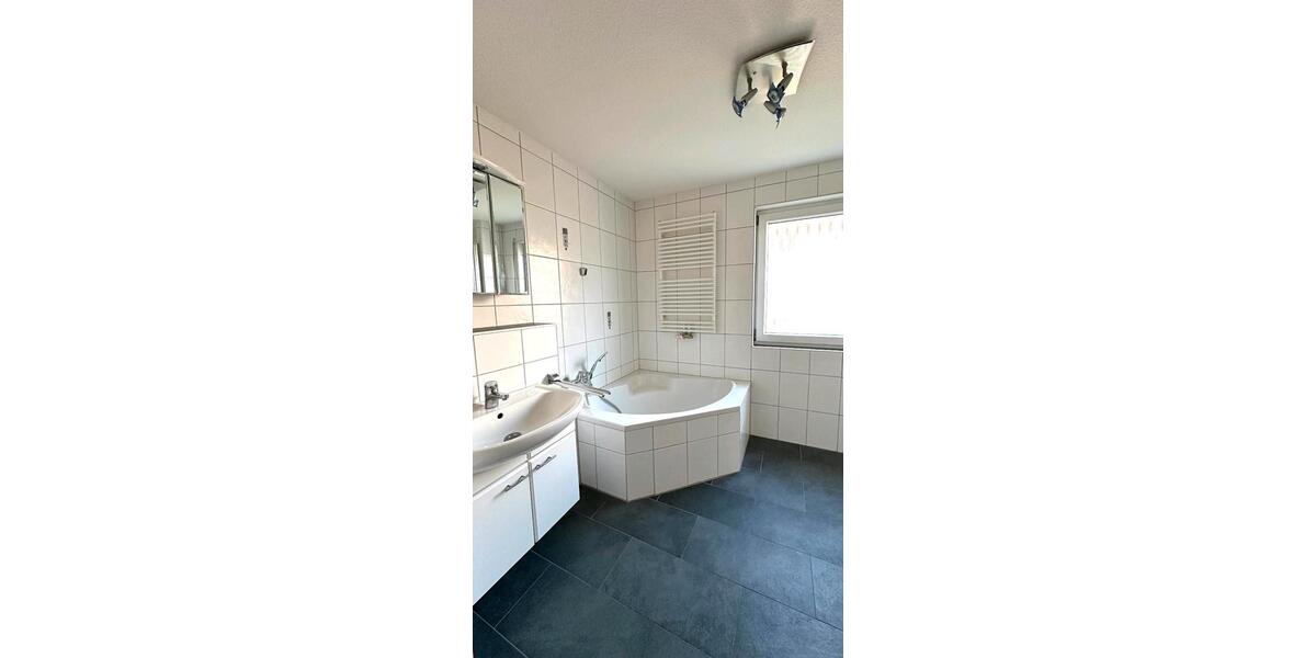 Erdgeschoßwohnung Ettlingen - 3 Zimmer, 92 m&sup2;, 420.000&euro; | Angebot:25128483