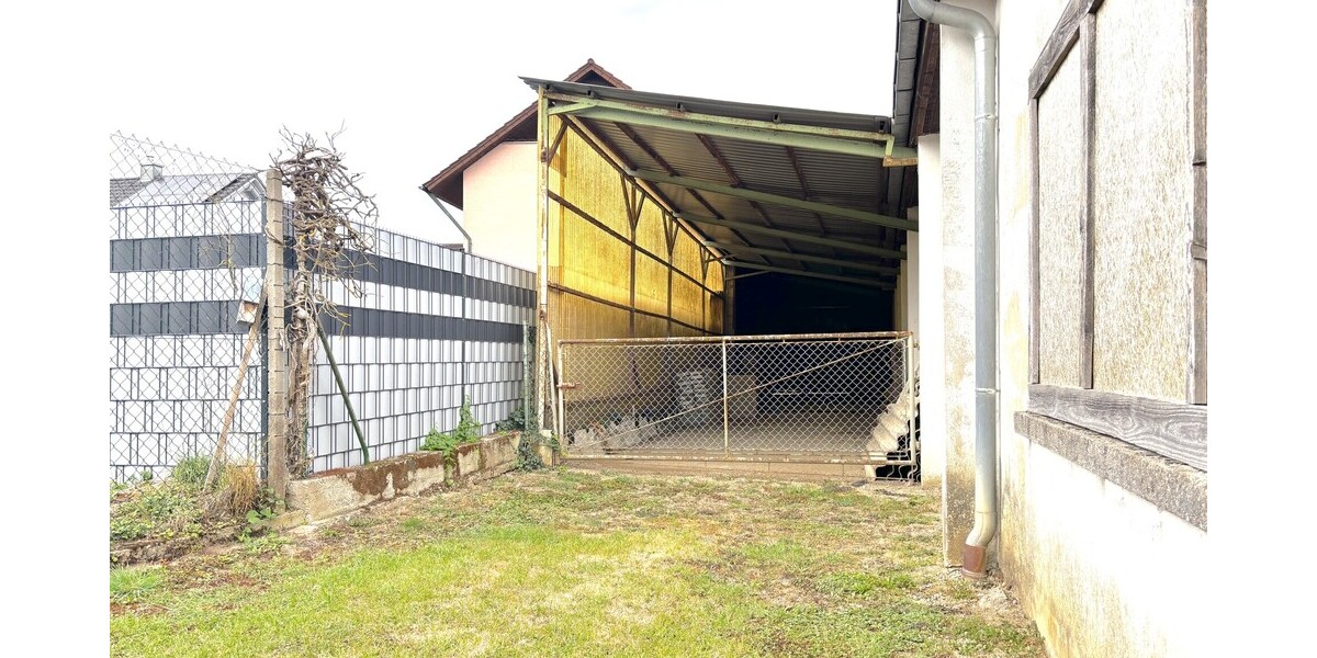 Platz ohne Ende: Trockenhalle mit Außenfläche, Stellplätzen und Laderampe - Gewerbeobjekt Steinmauern | Angebot:27357873