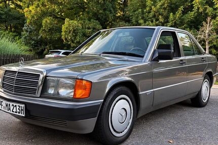 Mercedes-Benz 190 243.000 km 6.500 &euro; Pforzheim 75180