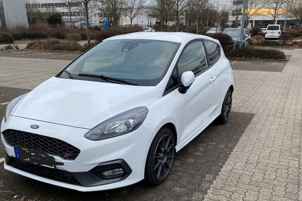 Ford Fiesta 30.000 km 19.499 &euro; Ettlingen 76275