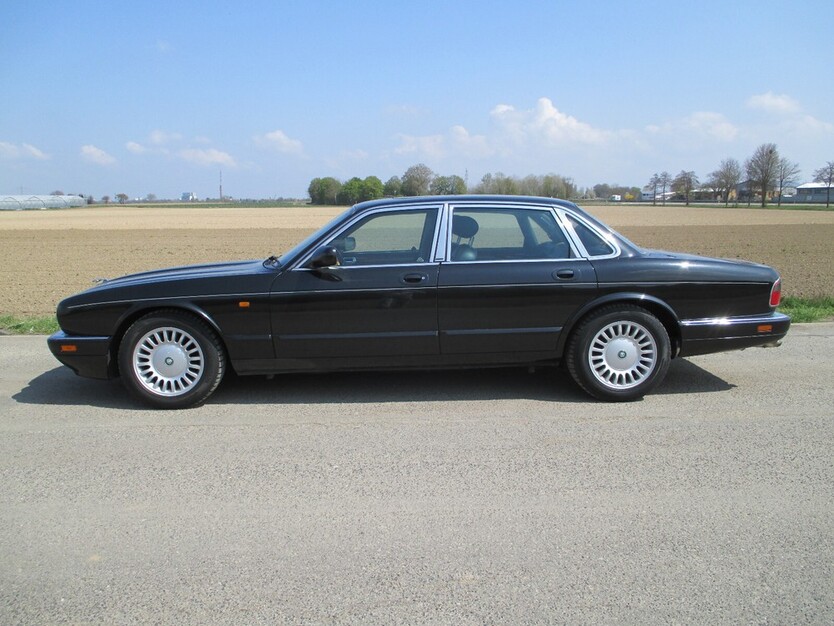 Jaguar X-Type 203.000 km 5.600 € Knittelsheim 76879