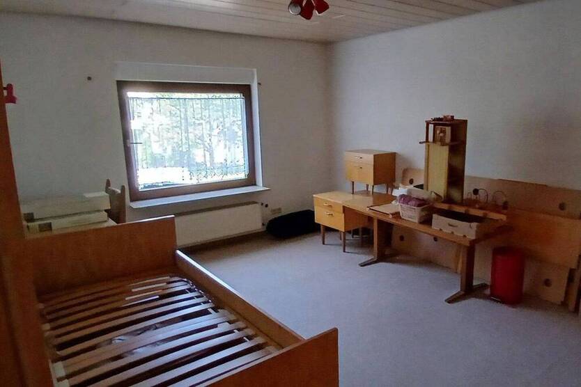 1-2 FAMILIENHAUS MIT POTENZIAL - OTTENHAUSEN