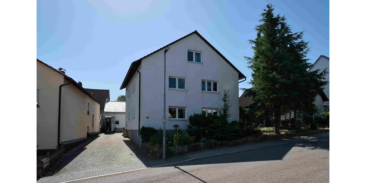 Mehrfamilienhaus, Wohnhaus Karlsbad - 6 Zimmer, 220 m&sup2;, 990.000&euro; | Angebot:27000080
