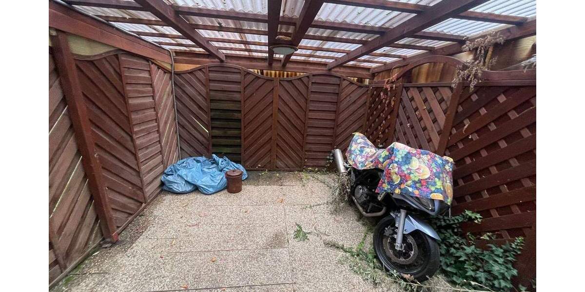 Raum für Ideen: Doppelhaushälfte mit Bauplatz, großem Garten und Garage 5 zimmer