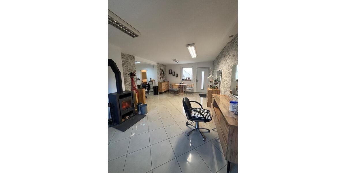 Gewerbeobjekt Durmersheim - 700&euro; | Angebot:25103352