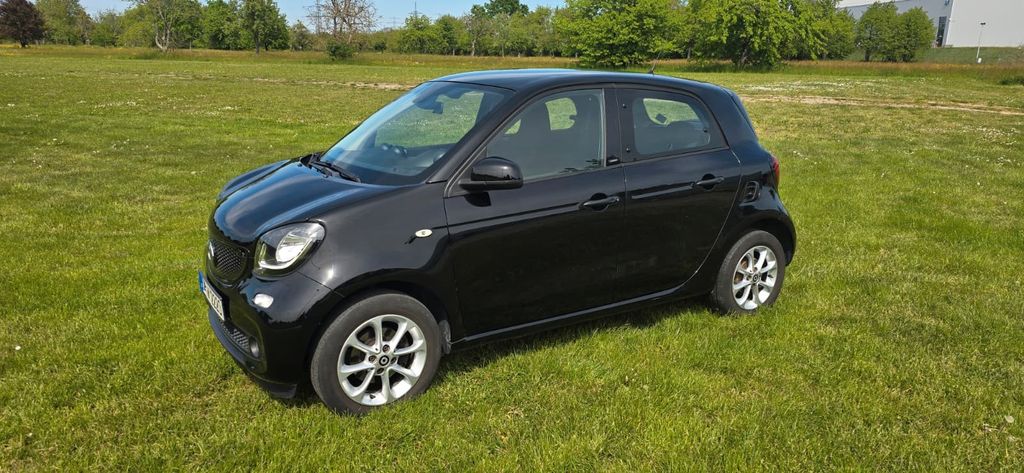 Smart ForFour 98.259 km 9.800 &euro; Kuppenheim 76456