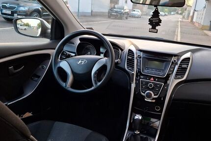 Hyundai i30 127.200 km 5.600 € Karlsdorf-Neuthard 76689