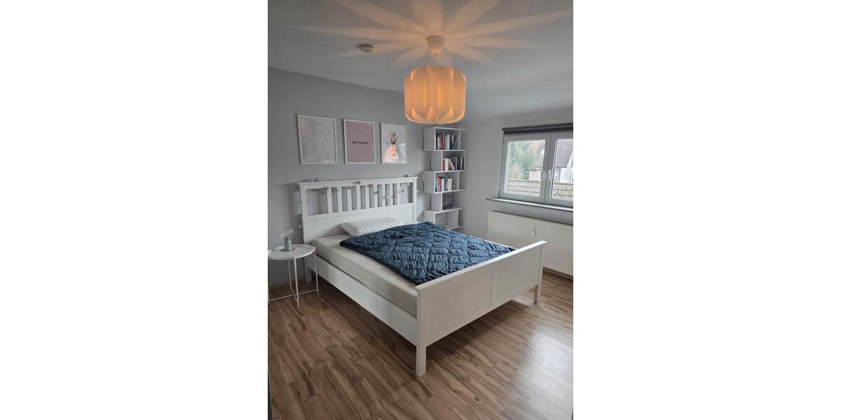 Dachgeschoßwohnung Weingarten (Baden) - 4 Zimmer, 85 m&sup2;, 990&euro; | Angebot:26531657