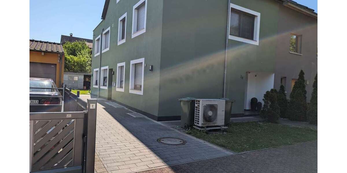 Etagenwohnung Ettlingen - 4 Zimmer, 110 m&sup2;, 1.660&euro; | Angebot:26629200