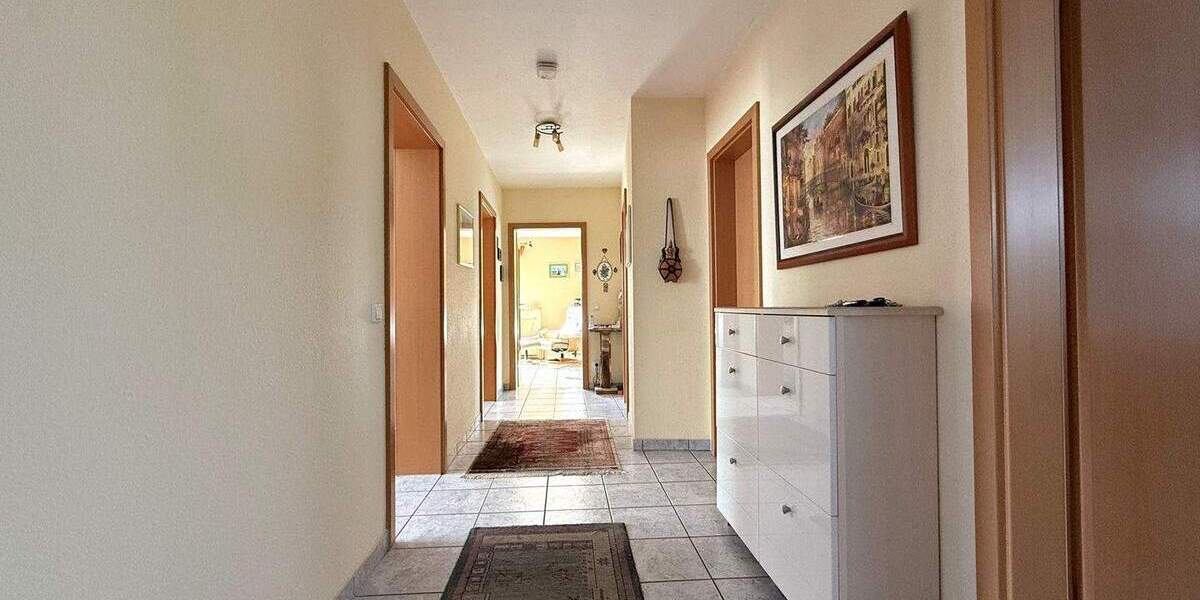Etagenwohnung Bretten - 4 Zimmer, 105 m&sup2;, 360.000&euro; | Angebot:25745792