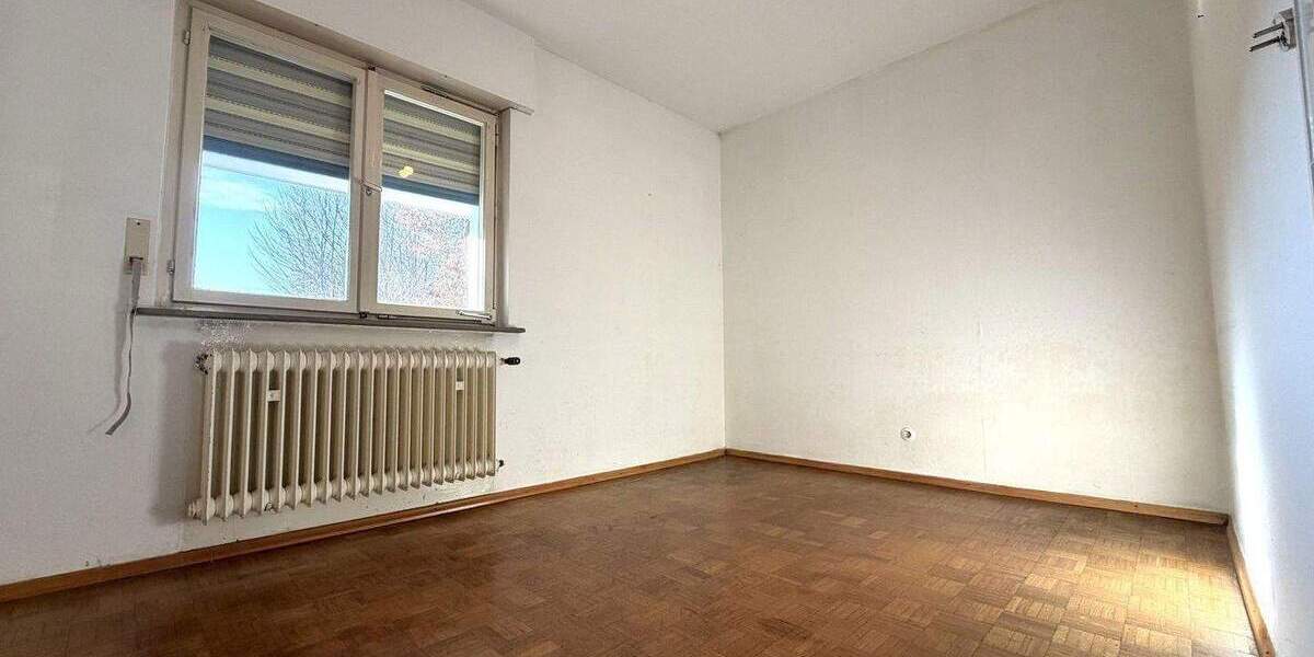 Großes Einfamilienhaus oder Zweifamilienhaus * in Kraichtal 1 zimmer