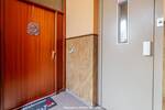 INVESTMENTCHANCE: Attraktives 9-Familienhaus mit Wertsteigerungspotenzial in Karlsruhe-Weiherfeld