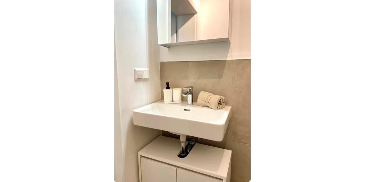 Etagenwohnung Karlsruhe Südstadt - 1 Zimmer, 25 m&sup2;, 770&euro; | Angebot:25376694