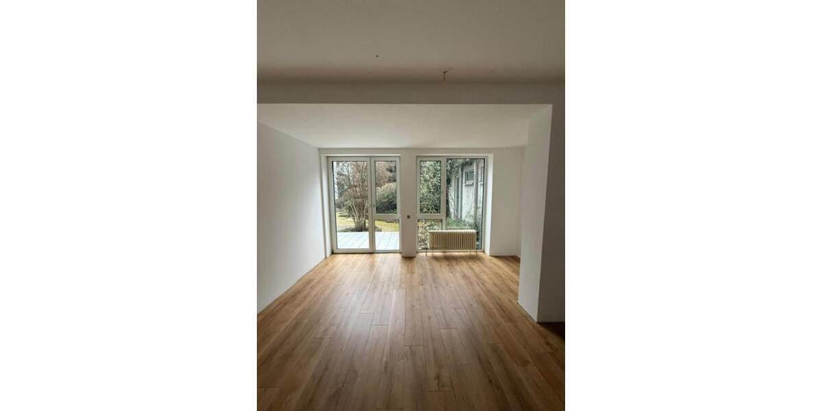 Erstbezug nach Sanierung: 2 Zi. Wohnung mit Terrasse im Innenhof 2 zimmer