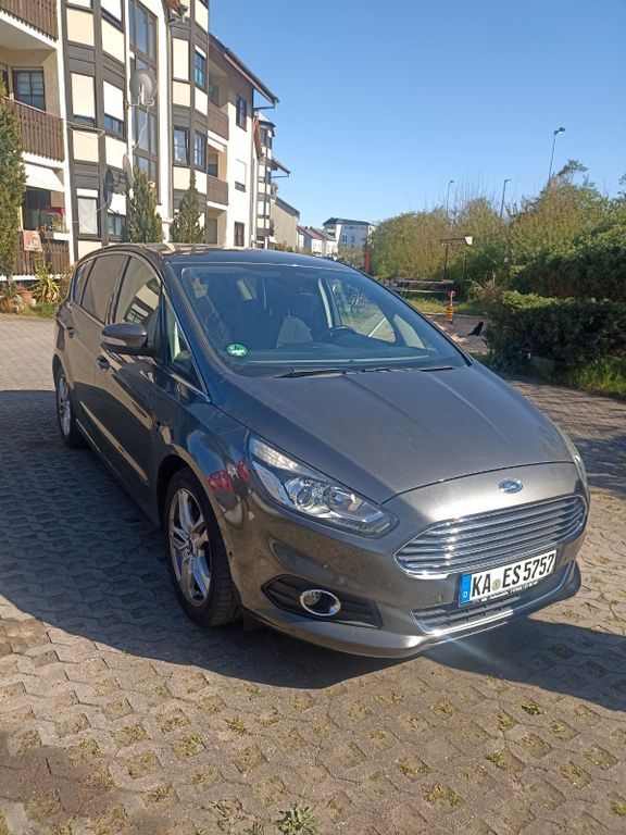Ford S-Max 142.200 km 12.800 € Forst 76694