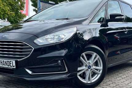 Ford Galaxy 131.000 km 18.999 € Forst 76694