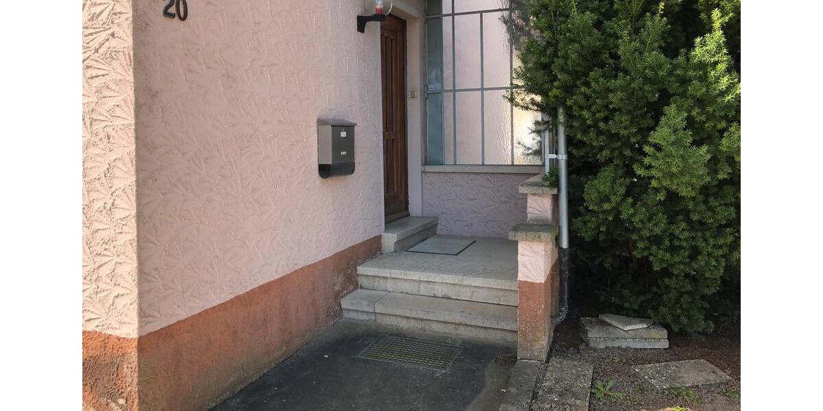 Einfamilienhaus Oberderdingen - 5 Zimmer, 141 m&sup2;, 1.410&euro; | Angebot:26348521