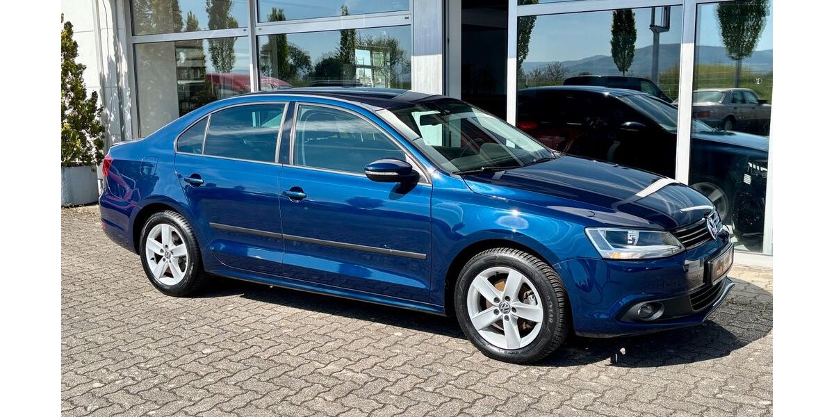 VW Jetta 36.000 km 9.900 &euro; Ötigheim 76470