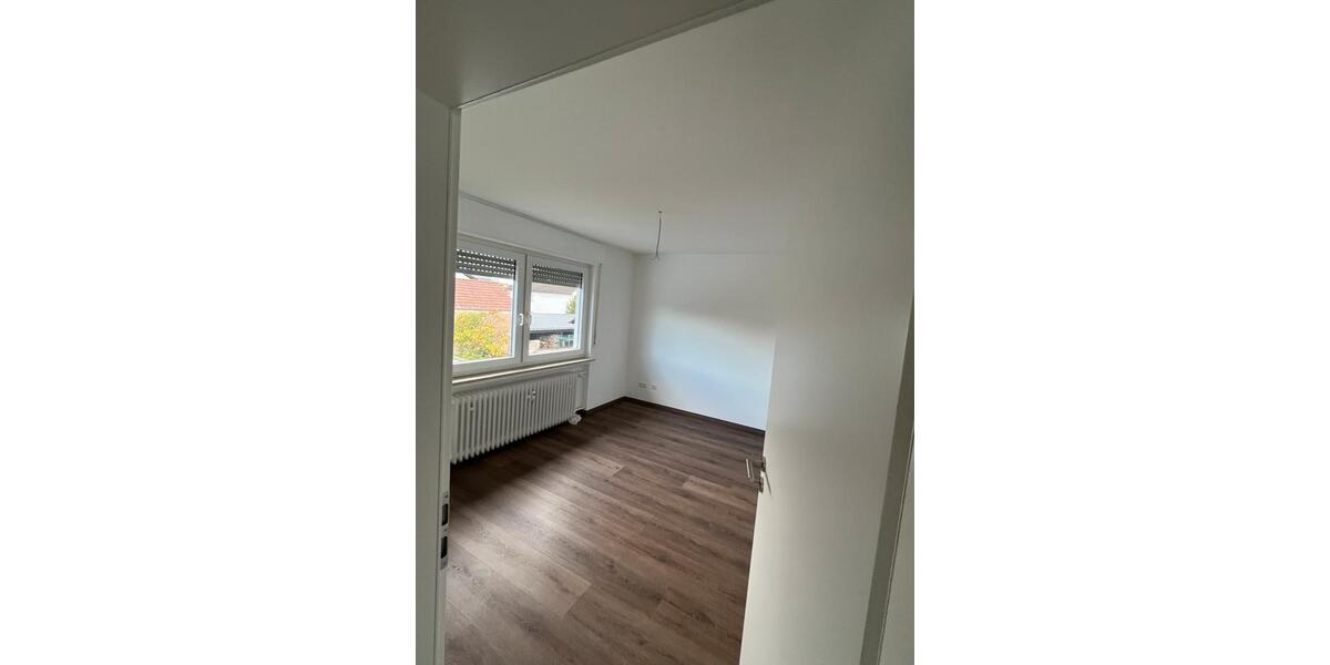 Etagenwohnung Linkenheim-Hochstetten Hochstetten - 3.5 Zimmer, 88 m&sup2;, 1.125&euro; | Angebot:25169909