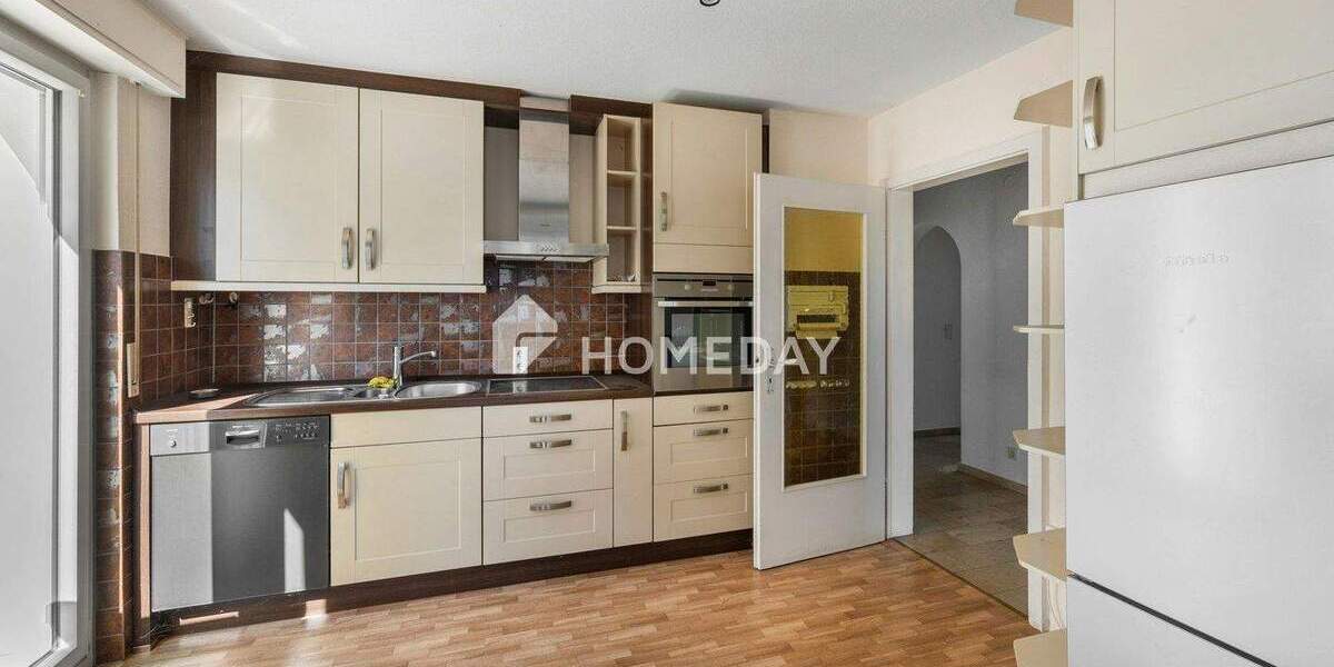 Großzügiges MFH mit Garten, Balkone, Terrasse und Aussicht: ideal für Familien und Visionäre 9 zimmer