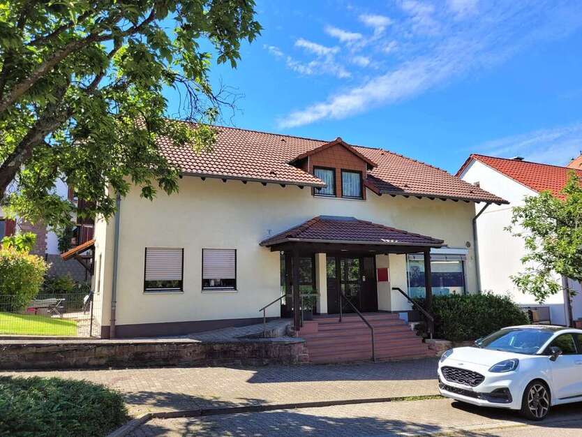 Wohnung zum Mieten in Karlsruhe 1.600 € 141 m²
