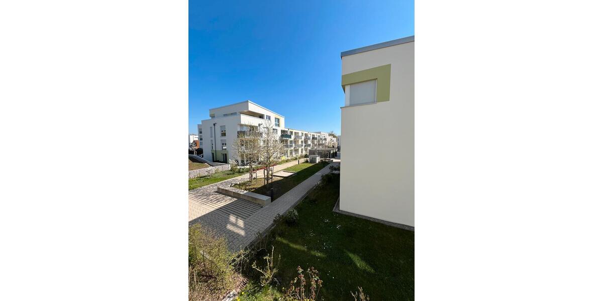 *wir schenken Ihnen den 1. Monat* - helles Penthouseapartment 4 zimmer