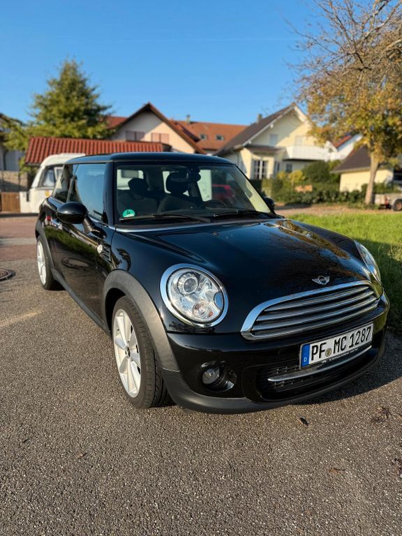 Mini Cooper 95.000 km 9.800 € Neulingen 75245