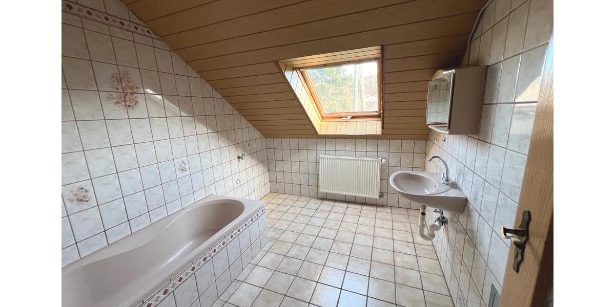 Einfamilienhaus Ölbronn-Dürrn Dürrn - 10 Zimmer, 237 m&sup2;, 520.000&euro; | Angebot:27128987