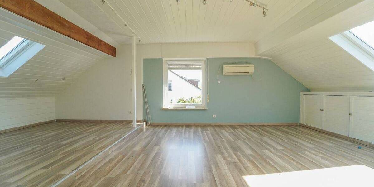 Einfamilienhaus Karlsruhe / Durlach Durlach - 6 Zimmer, 230 m&sup2;, 699.000&euro; | Angebot:26402008