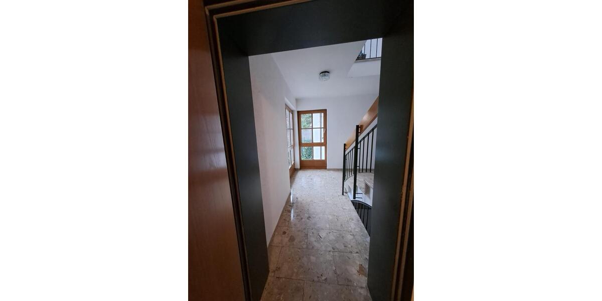 Etagenwohnung Pforzheim Weststadt - 2 Zimmer, 69 m&sup2;, 820&euro; | Angebot:25105269