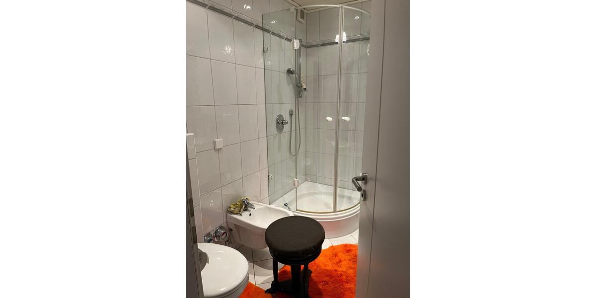Etagenwohnung Karlsruhe Knielingen - 4.5 Zimmer, 120 m&sup2;, 1.500&euro; | Angebot:18812615