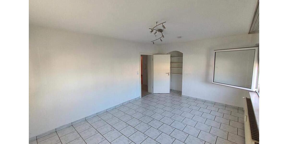 Erdgeschoßwohnung Stutensee - 3 Zimmer, 78 m&sup2;, 1.300&euro; | Angebot:26411689