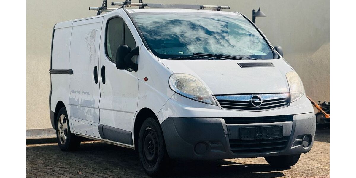 Opel Vivaro 144.000 km 4.499 € Au am Rhein 76474