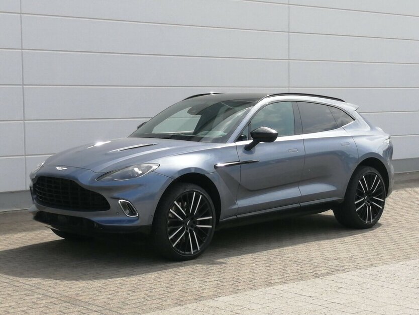 Aston Martin DBX Concours Blau Vollausstattung-6 800 KM- 6.800 km 159.998 € Landau 76829