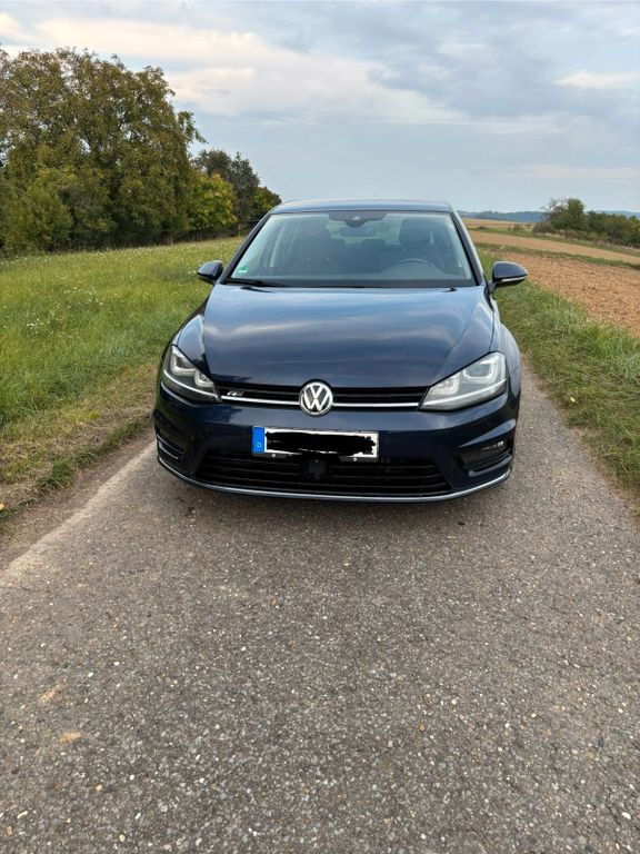 VW Golf 200.000 km 12.500 € KRAICHTAL 76703