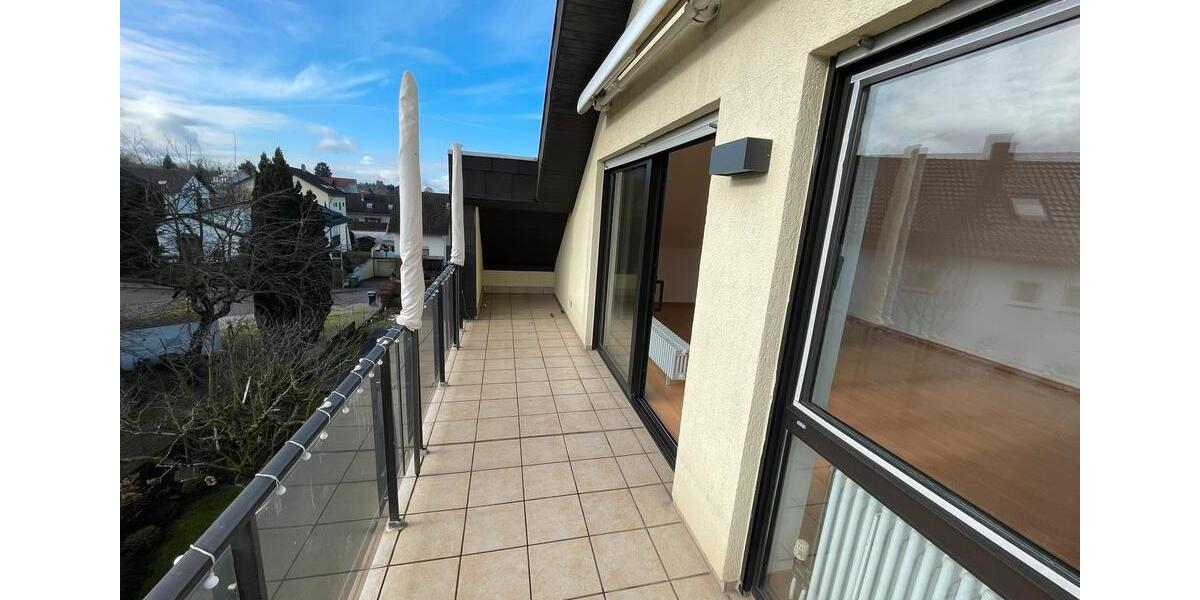 Dachgeschoßwohnung Malsch - 4 Zimmer, 100 m&sup2;, 1.100&euro; | Angebot:26550375