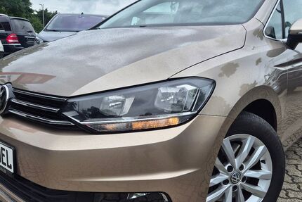 VW Touran 146.000 km 18.900 € Forst 76694