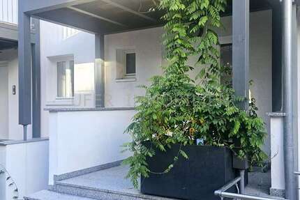 Haus zum Mieten in Landau 1.570 € 133.59 m² 6 zimmer