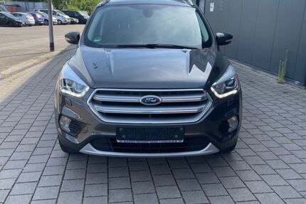 Ford Kuga 127.000 km 12.900 € Rastatt 76437