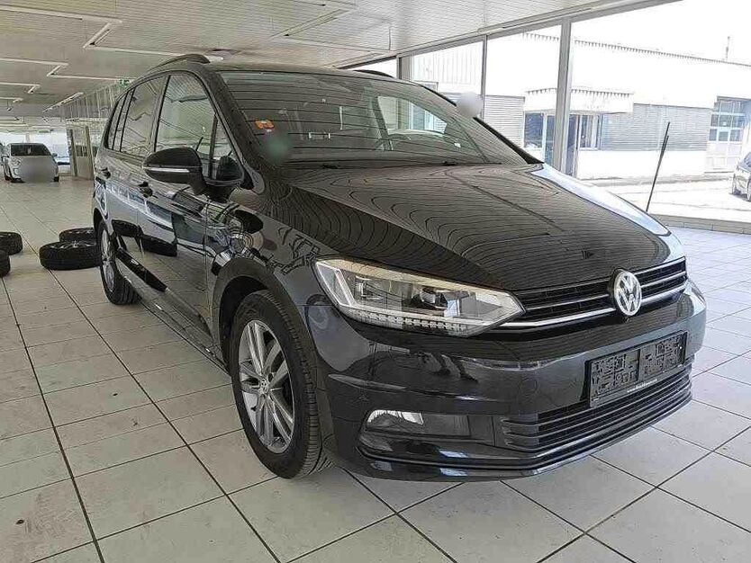 VW Touran 189.936 km 17.900 € Bretten 75015