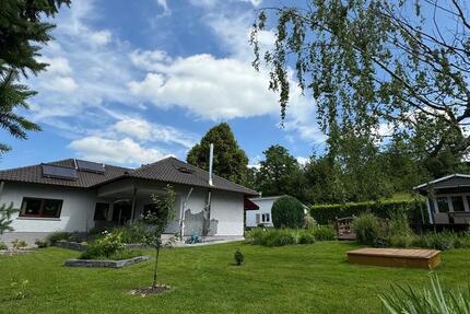 Haus Bretten - 7 Zimmer, 283 m&sup2;, 670.000&euro; | Angebot:26085967