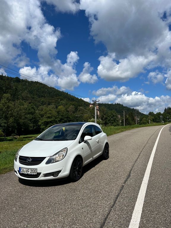 Opel Corsa 335.000 km 1.300 € Bad Herrenalb 76332
