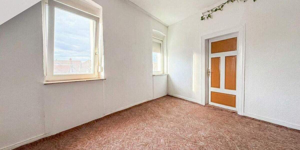 Mehrfamilienhaus, Wohnhaus Graben-Neudorf Neudorf - 7 Zimmer, 181 m&sup2;, 250.000&euro; | Angebot:26410048