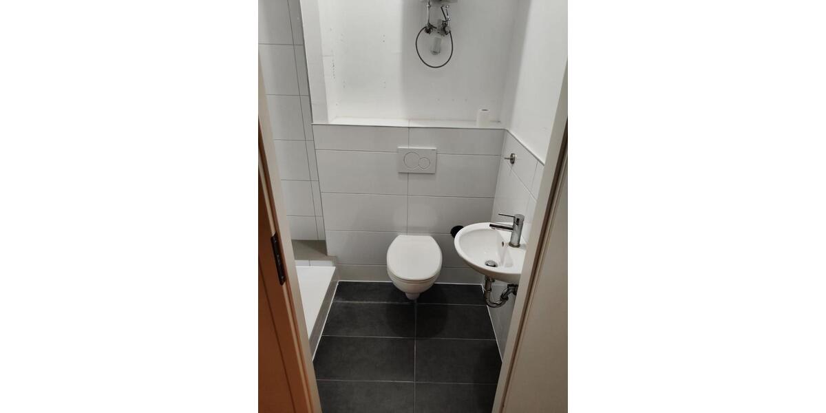 Etagenwohnung Weingarten (Baden) - 2 Zimmer, 70 m&sup2;, 900&euro; | Angebot:24444717