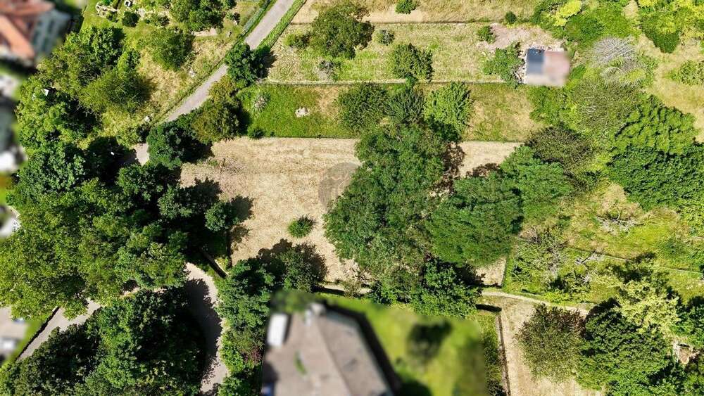 Grundstück in Baden-Baden 75.000 € 1600 m² zimmer